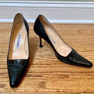 Manolo Blahnik Black Leather Heels EUC